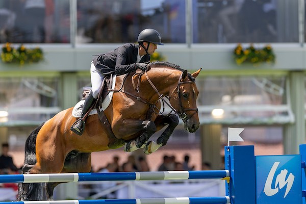 A busy (travelling) weekend for Gilles Thomas – Riesling van T Roosakker helps secure a Belgian victory in Kronenberg